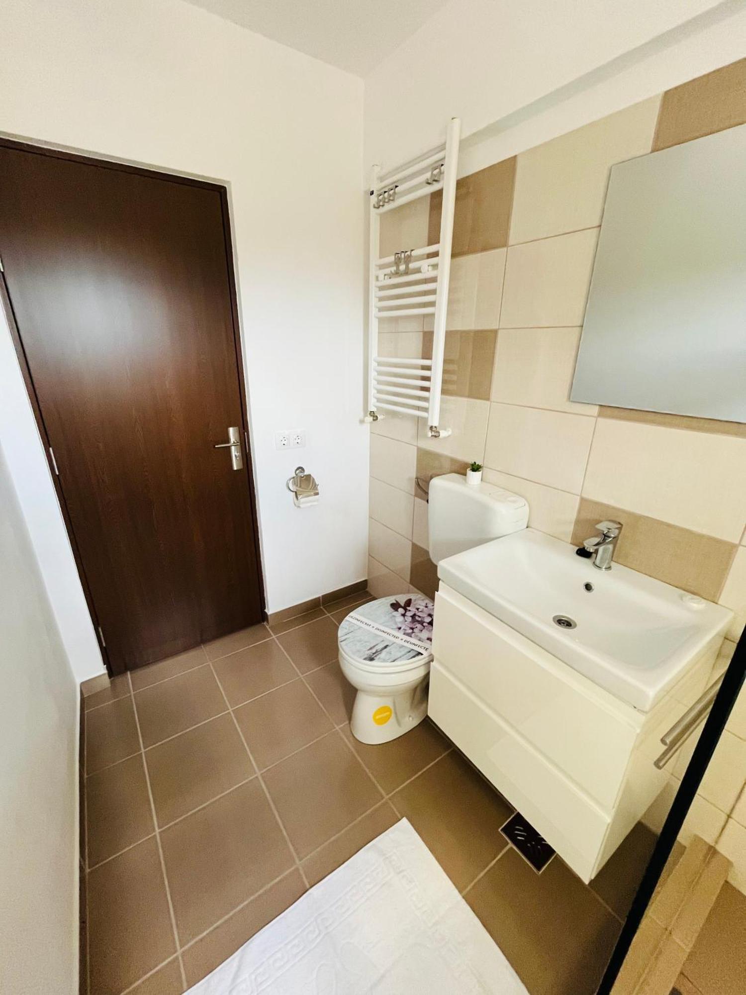 Green Apartaments Zărneşti Eksteriør billede